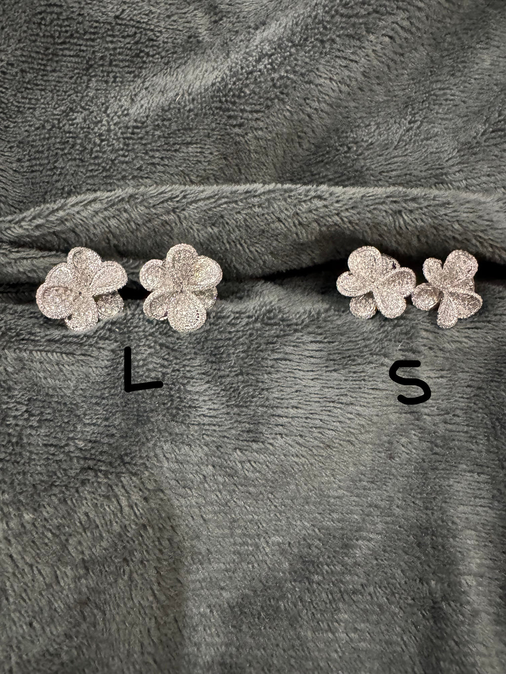 18K White Gold Diamond Flower Studs - Medium