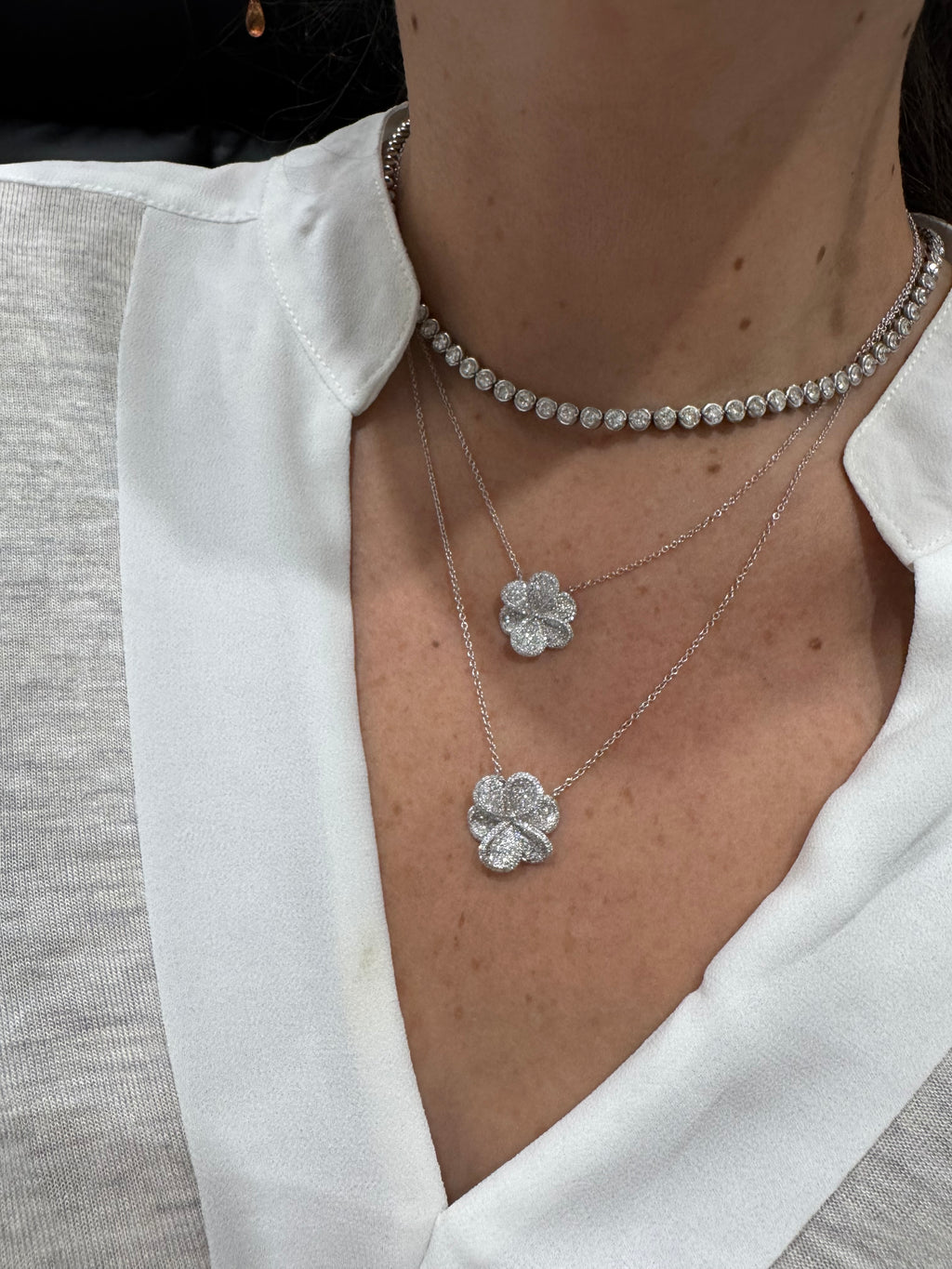18K White Gold Diamond Flower Necklace -Small